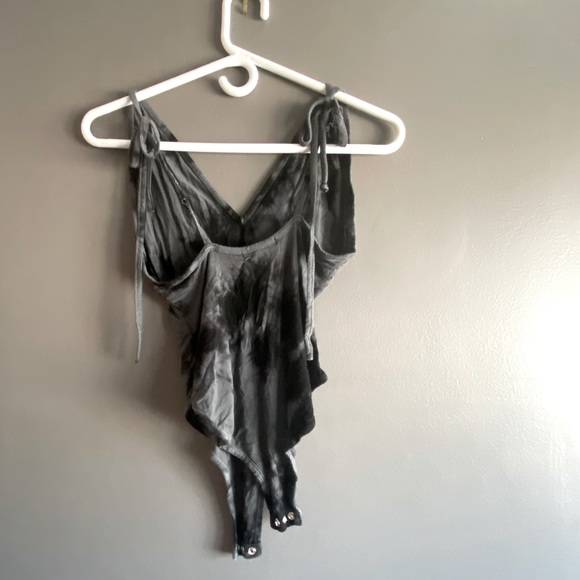 Grey & Black tie die bodysuit - Picture 3 of 3